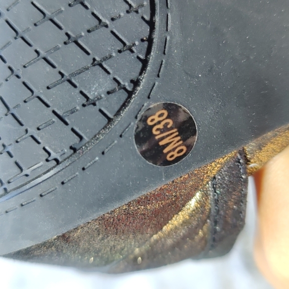 Jessica Simpson Vindie 8M Metallic Gold and Copper Ankle Strap Platform Heels - Picture 11 of 15